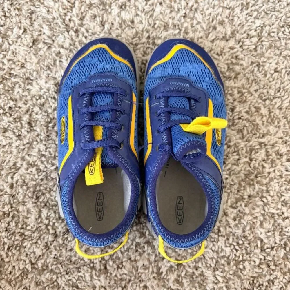 Size 11 / Toddler Boy KEEN Sneakers